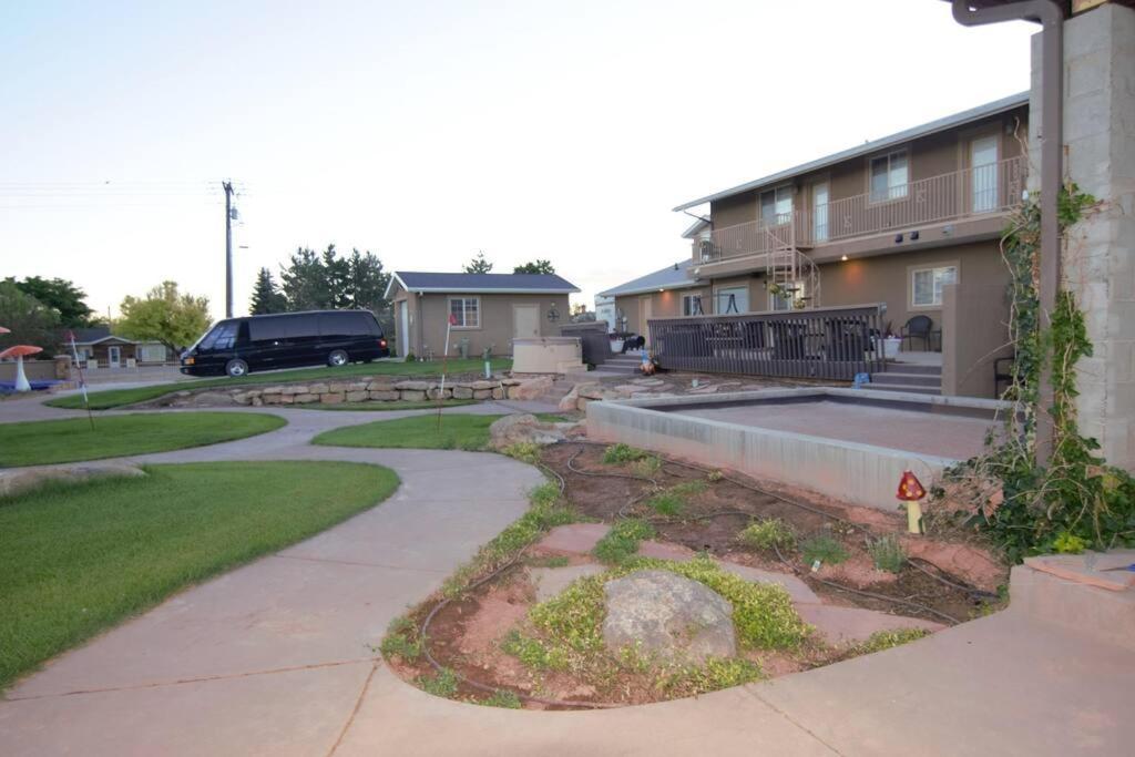 Tacit Shadow Resort Shangri-La King Suite, Gym, Coffee Bar, Hot-Tub, Free Laundry, Food Available Parowan Exterior foto